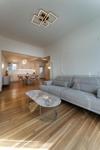 Modern Stay With Acropolis View