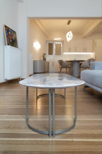 Modern Stay With Acropolis View
