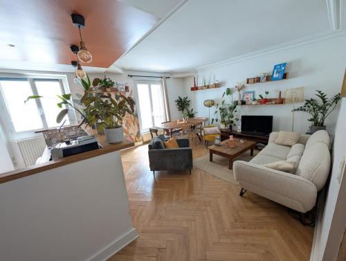Quiet family apartment in Paris Near 7 metro lines