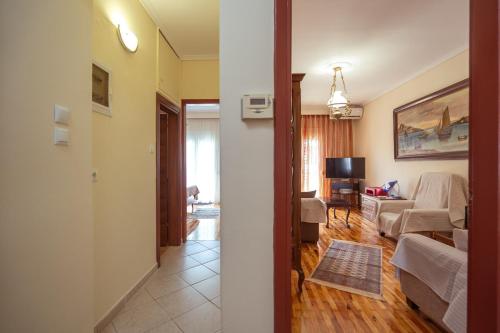 Menis apartment