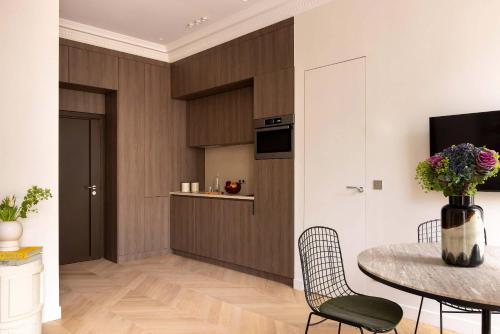 Harmony Collection I 2BR Suite 4P Opera Grevin