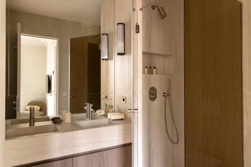 Harmony Collection I 2BR Suite 4P Opera Grevin