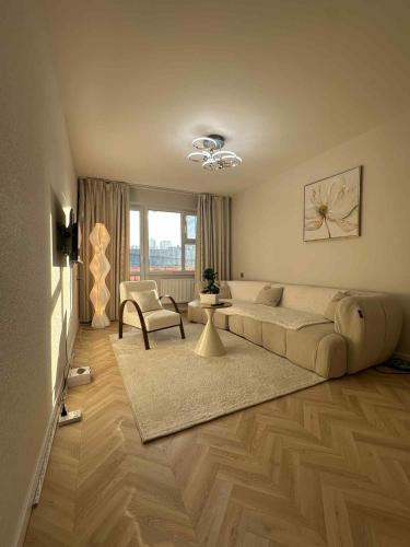 Downtown Gem, Central, Newly renovated, modern