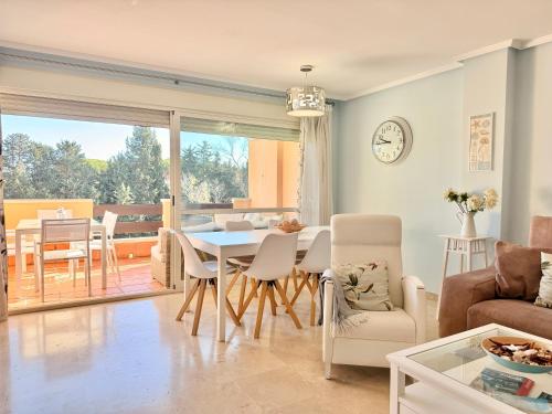 Las Dunas de Cabopino Penthouse Carib Playa - EaW Homes