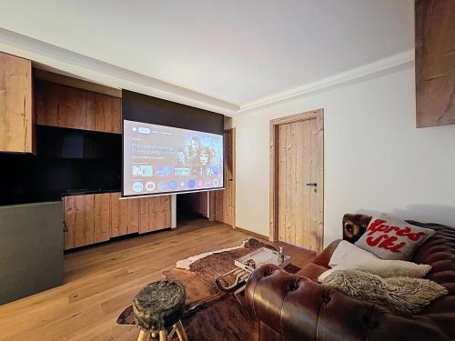 From green to slopes - Alpine ski and golf condo