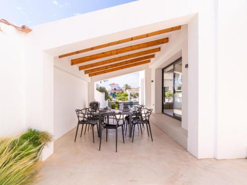 Villa Contemporaine avec Piscine à Empuriabrava