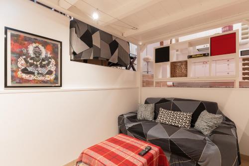 GuestHost - Modern Apartment Milano Acquabella