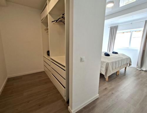 Spacious 3BR Apartment with Terrace 300m Beach PMT13 photo 21