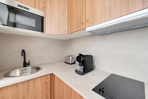 Charming suite near Eiffel Tower - L023