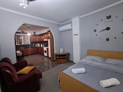 Llit o llits en una habitació de LEVI Apartment