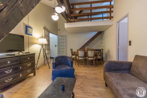 Toulouse centre: T2 bis dans immeuble historique