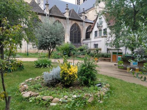 Superbe studio porte saint Martin