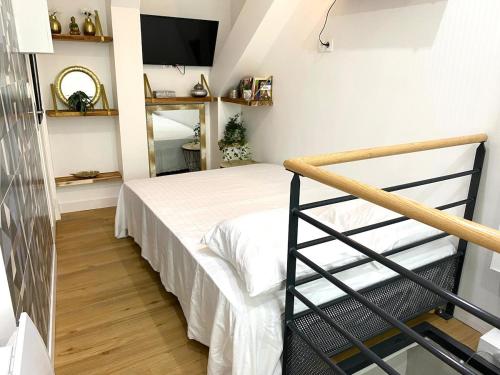 Superbe studio porte saint Martin