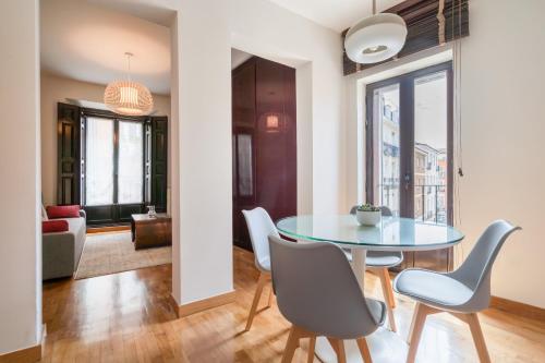 Sunny Lavapies Bright & Central Oasis