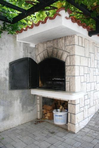 Apartments with parking space Novi Vinodolski - 5593