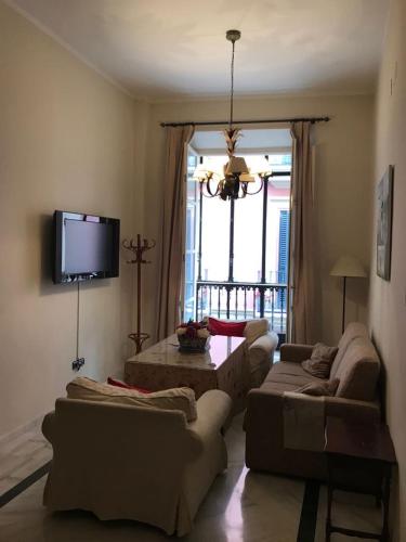 nice apartment on Calle Cuna, 2 balconies