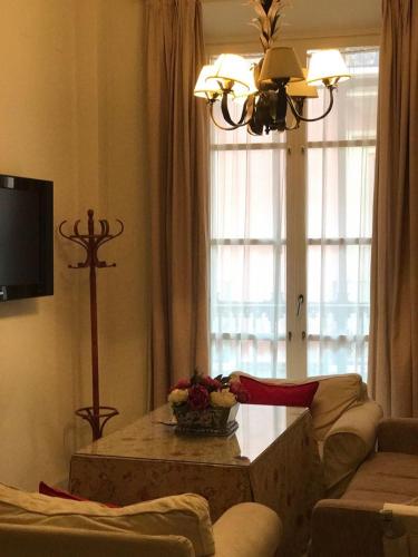 nice apartment on Calle Cuna, 2 balconies