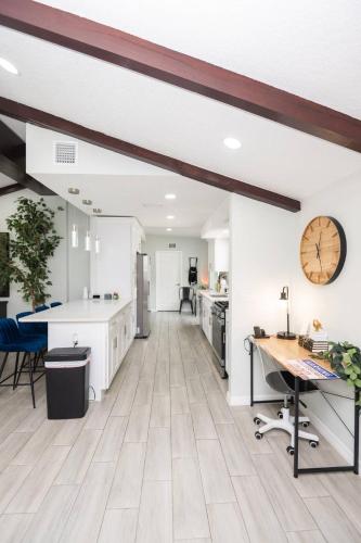 Luxury 4BR, Sleeps 12, Heated Pool, Near Universal Studios photo 59