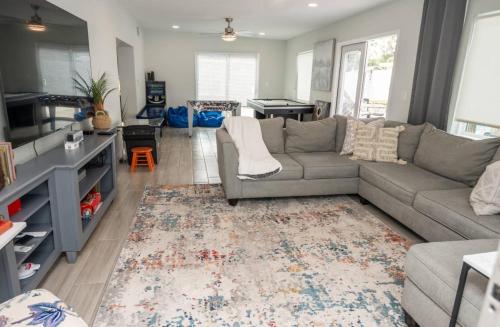 Luxury 4BR, Sleeps 12, Heated Pool, Near Universal Studios photo 56