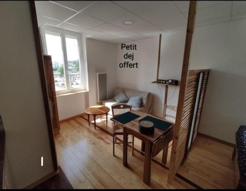 Studio sympa et très calme entre canal et Loire