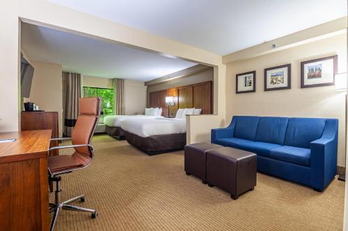Et tv og/eller underholdning på Comfort Suites Morrow- Atlanta South