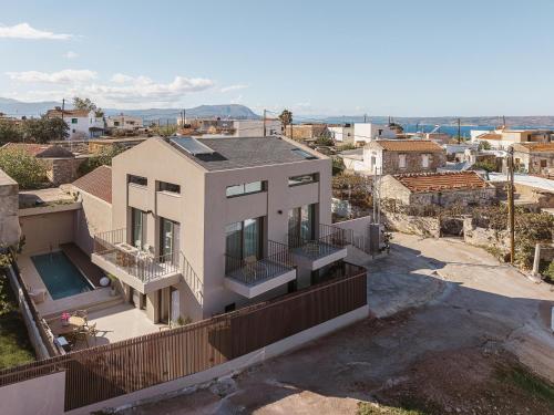 an aerial view of a house at Villa Villagio Rosso in Kókkinon Khoríon