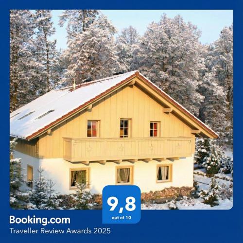 Tyrolska Zagroda - apartament 50m2 z własnym balkonem lub tarasem, blisko sklep, dobry dojazd, duży parking, PKP 15min, PKS 5min