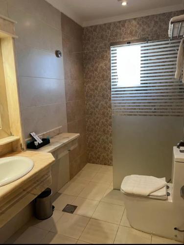 Et badeværelse på Diamond Vision Hotel