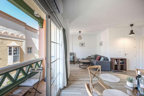 Toboso 1R Beach Living