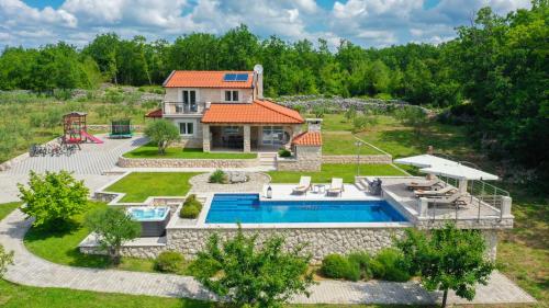 Villa Drazana - Makarska by Villas Guide