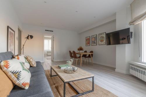 Modern apartment-2Bedrooms 1Bathroom-Chamberí