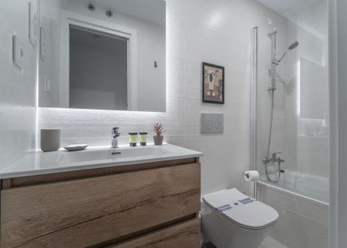 Bright cozy - 2 Bdrs 2 Baths -Barrio Salamanca