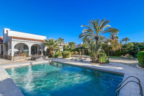 Villa La Font with pool and bbq