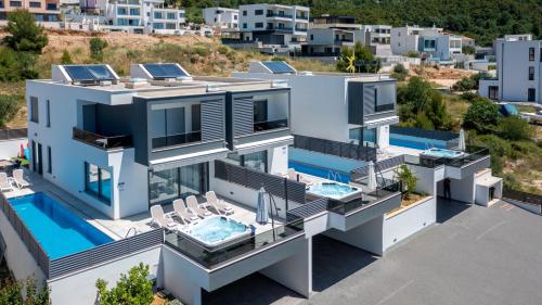 Sunny Lux Villa 2 in Makarska by Villas Guide