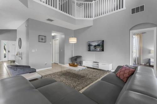 25% Off 7BR Theme Villa PoolSpaGameRoom photo 9