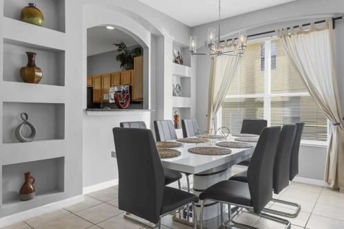 25% Off 7BR Theme Villa PoolSpaGameRoom photo 11
