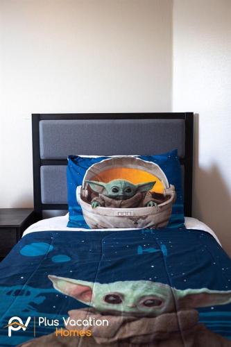 25% Off 7BR Theme Villa PoolSpaGameRoom photo 24