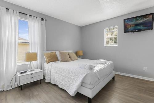25% Off 7BR Theme Villa PoolSpaGameRoom photo 25