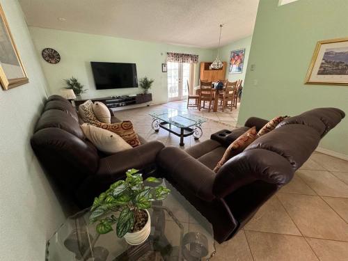 25% Off 4BR Pool VillaGame Room photo 11