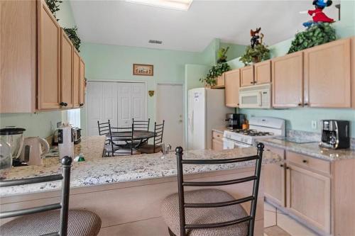 25% Off 4BR Pool VillaGame Room photo 14