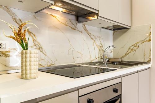 Modern Apartment near Metro - Easy Access Duomo