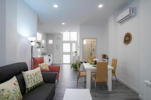 Estudio Holidays & Home El Palo 8B, 400 m playa