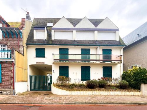 Appartement plein centre avec parking secure
