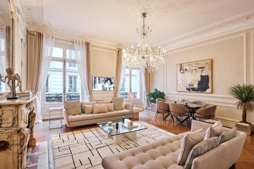 Chic Haussmann Apartment