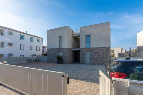 Renata Home