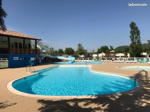 Mobilhome 3 Chambres Camping les Rives de Condrieu