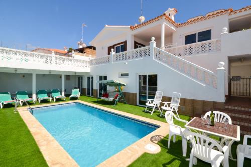 Holiday Villa with Private Pool