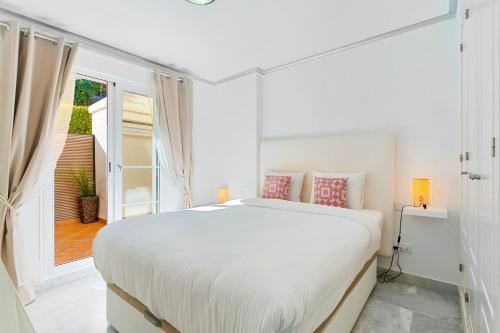 Casa Aloha with Pool in Puerto Banús close to BEACH and GOLF