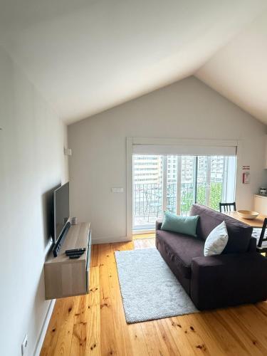 Bonjardim Bright Studio