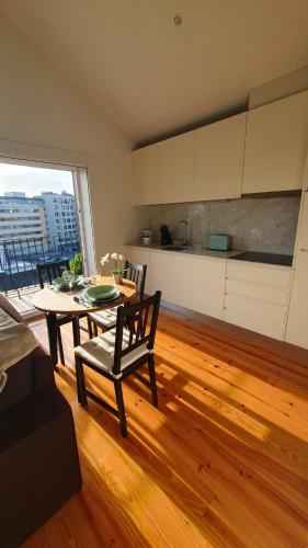 Bonjardim Bright Studio
